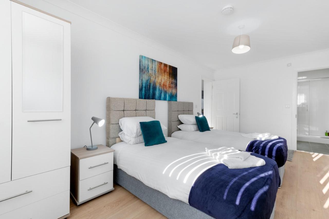 Pinewood Studios, Iver Slough Heathrow 1 & 2 Bedroom Apartments With Parking By Arista Living Exteriör bild